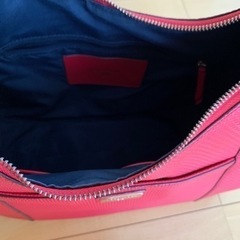 49,000円のお品美品⭐︎COLE HAAN 赤ハンドバッグの画像