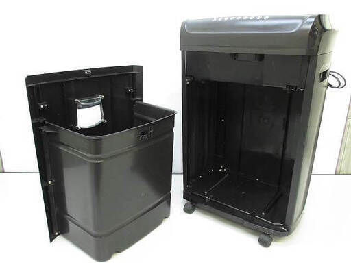 ss4599　アマゾンベーシック　シュレッダー　B00V2S2HOG　A4　17枚　amazonbasics　業務用　大型　シュレッダー　26.5L　黒　キャスター付き　マイクロカット　ブラック　床置き