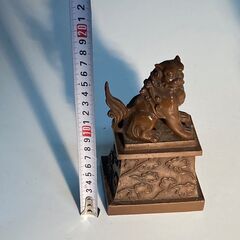 獅子の置物×2 ①
