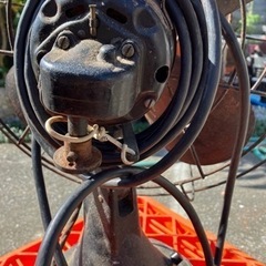 レトロ扇風機の画像