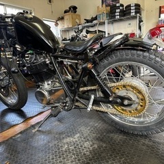 YAMAHA SR400 カスタム多数の画像