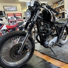YAMAHA SR400 カスタム多数の画像