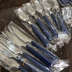 未使用品　スプーン　フォーク　ナイフ　ボリュームセット　カゴ入り　お買得　おすすめ　現品限り‼︎の画像