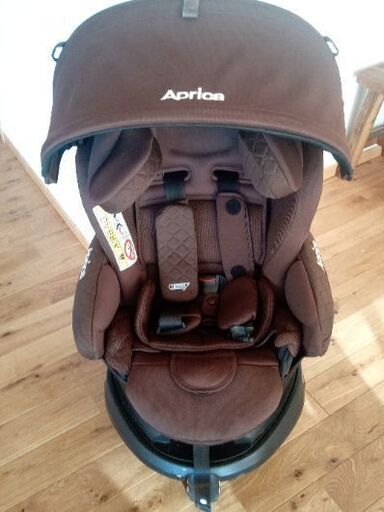 Aprica フラディアグロウ ISOFIX  チャイルドシート