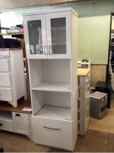 万代店　食器棚　キッチンボード　ニトリ