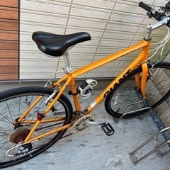 GIANT Escape R3 クロスバイク　マンゴー