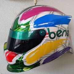 ヘルメット型　壁掛けインテリア　ロゴ入りの画像