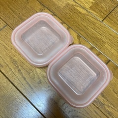 シロップボトル？とタッパー2つセットの画像