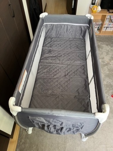 【受け渡し予定者様決まりました】折り畳みベビーベッド