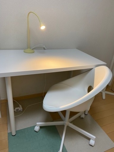 IKEA 机・椅子・ライトセット