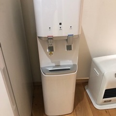 2020年製　床置型　ウォーターサーバー動作品♪
