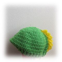 ハンチング帽風のシルエットになる怪獣ニット帽　ハンドメイド品