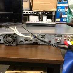 HDD内蔵DVDレコーダー　2番組同時録画対応(W録)　パナソニック　VIERA　DMR-XW30(HDD容量は400GB)　リモコン付属・動作確認済みの画像