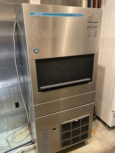 大容量で氷が作れます！業務用大型製氷機