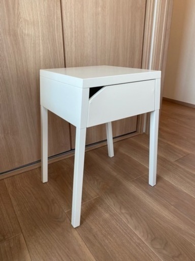 値下げ　IKEA サイドテーブル　収納　棚　ホワイト