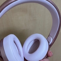 ワイヤレスサラウンドヘッドセット ローズ・ゴールド【値下げ中】の画像