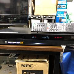 大容量1000GB(1TB)HDD内蔵　2番組同時録画(W録)　...