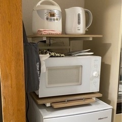 レンジ上ラック 冷蔵庫上ラック 温めた料理を置けるトレー付き キッチン収納の画像