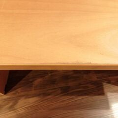 丈夫な木製デスク。組立式。完成サイズは横120、奥行き80、高さ73です。0円でお譲りしたいですの画像