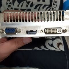 AMD　Redeon HD5670（グラボ）