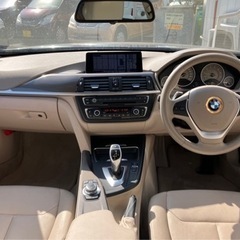 【自社分割ローン❗️頭金0❗️金利0❗️】簡単WEB審査♪✨BMW 320i✨革シート✨検2年付き！の画像