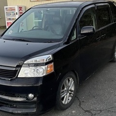 トヨタ ヴォクシー 2005の画像