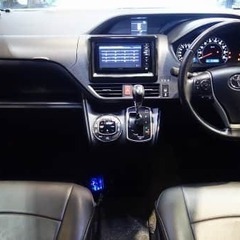 自社ローンって知ってますか？信販会社を通さないんです😎金利０％＆キャンペーン中✨装備充実！トヨタ ヴォクシー ＺＳの画像