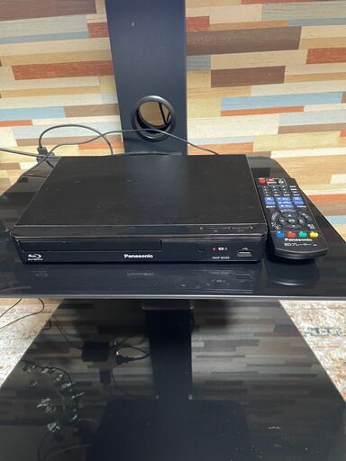 N-20 【中古美品】2019年製50型テレビ、スタンド、Blu-ray、FireTVセット