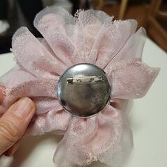 値下げ！薄いピンクコサージュ【※スーツは含みません】卒業式、入学式にいかがですか？の画像