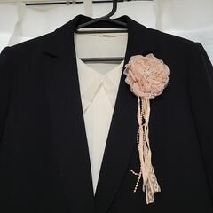 値下げ！薄いピンクコサージュ小【※スーツは含みません】卒業式、入...