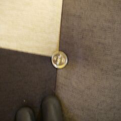 Hソファー 1人用【ヒューゴ1P／パッチワークブラック色】 チェア パッチワーク コンパクト 高座椅子 座椅子 訳あり アウトレット品 要組立 ※定価12,990円の画像