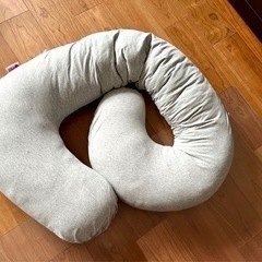 【無料！！】授乳クッション　抱き枕