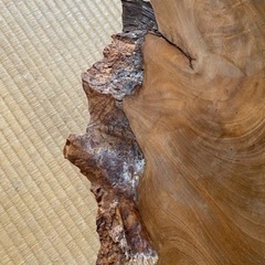 木のテーブル　の画像