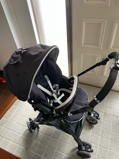 コンビ　ベビーカー　A型　コンパクト