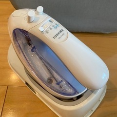 TOSHIBA アイロンとアイロン台セットの画像