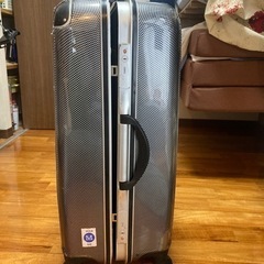 スーツケースの画像