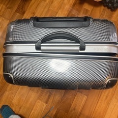 スーツケースの画像