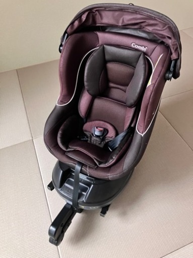 Combi チャイルドシート