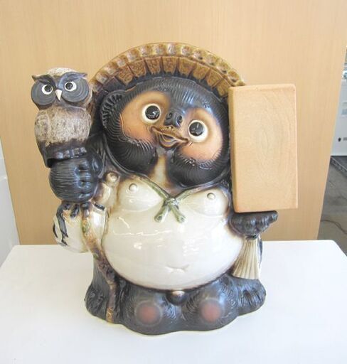マルイチ 奥田陶器 美品 信楽焼 たぬきの置物 フクロウ付き 陶器 高さ 約40cm 狸 置物 幅35×奥行22cm タヌキ たぬき 