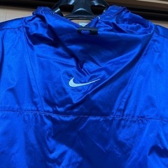 NIKEのウインドブレーカー