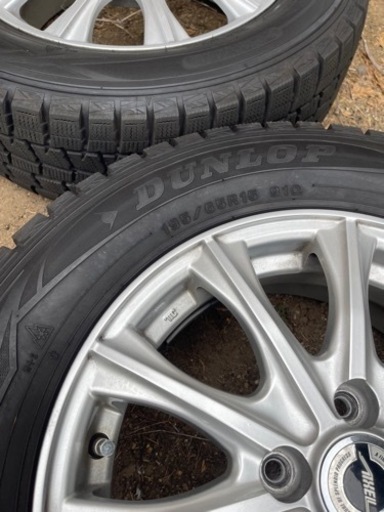 バリ山スタッドレス！195/65R15 DUNLOPウィンターマックス カローラフィールダー