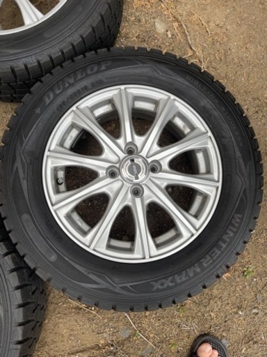 バリ山スタッドレス！195/65R15 DUNLOPウィンターマックス カローラフィールダー