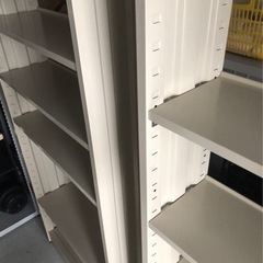 残り２台　東洋事務器   スチール本棚  クールラック1800 [アイボリー] 6段  幅80×奥行26×高さ180cm ②の画像
