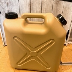 10リットル　灯油ボトル　あげます。