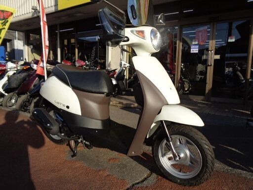 NO.4614　レッツＧ　４サイクルエンジン　フューエルインジェクション　警報アラーム付き　バイザー付き　ホワイト　☆彡