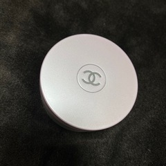 CHANEL ボディーバウダー 