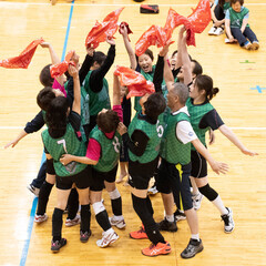 【Volleyballま～みんFesta】おひとり様でも参加できる「ママさんバレーボールの祭典」です❣ 宮古島で初めて開催される２泊２日のプログラムです。全国から集まったママさんバレーが大好きな仲間たちと交流を深めましょう。 詳しくはこちら→ - メンバー募集
