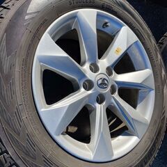 スタッドレスタイヤ ヨコハマ 18インチ 5穴 中古・美品 ホイール付き×4