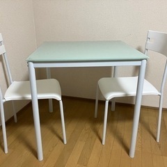 【決まりました】ガラステーブル3点セット