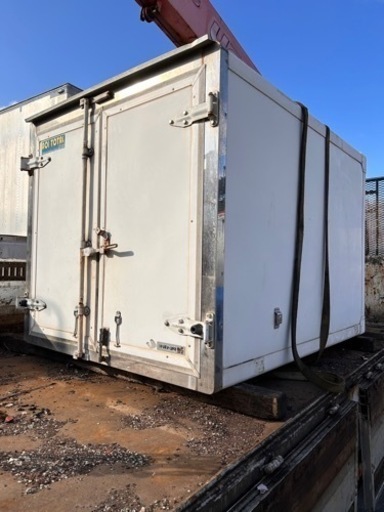 軽トラ、コンテナ